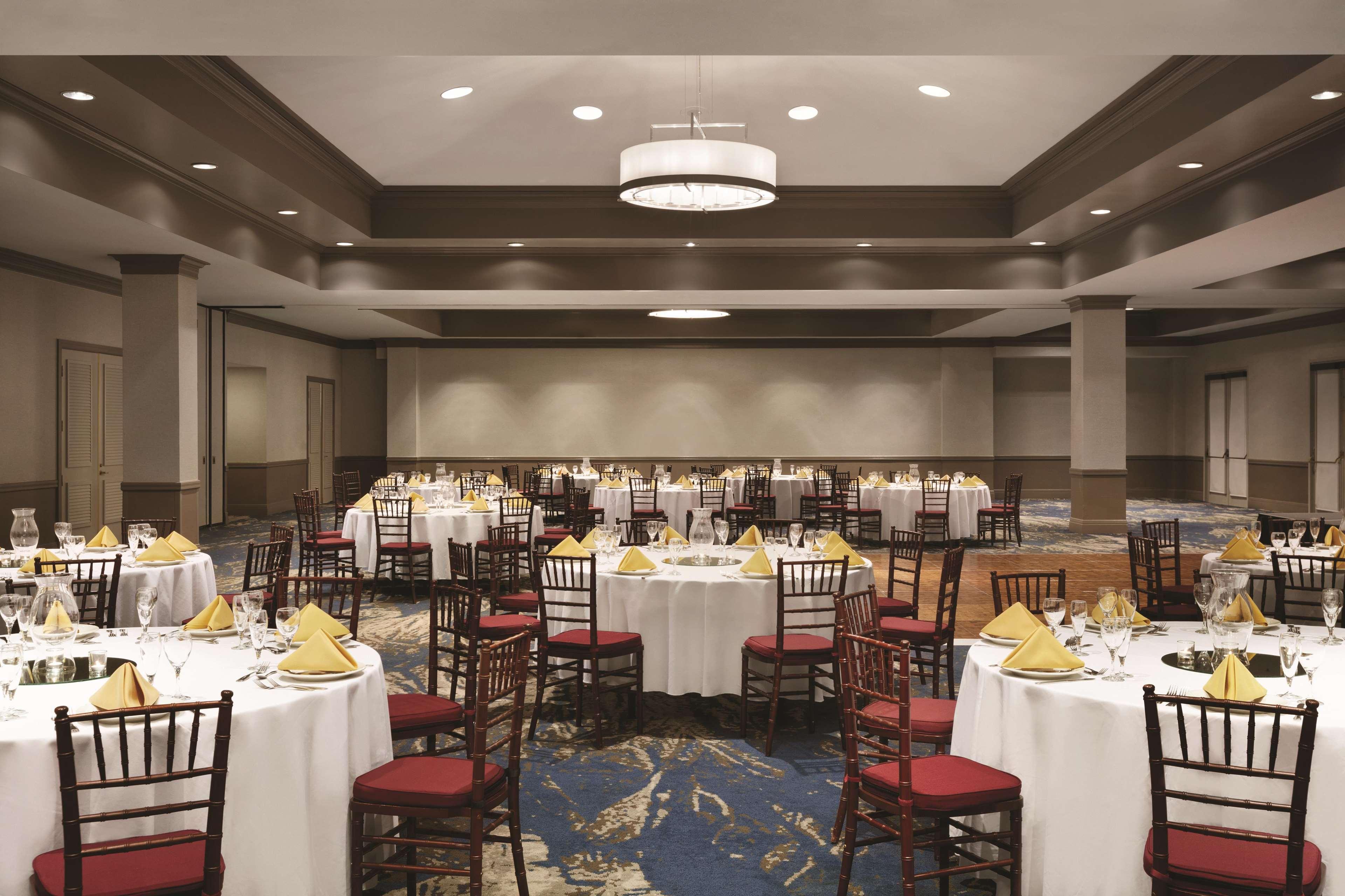 Embassy Suites By Hilton Brea - North Orange County מראה חיצוני תמונה